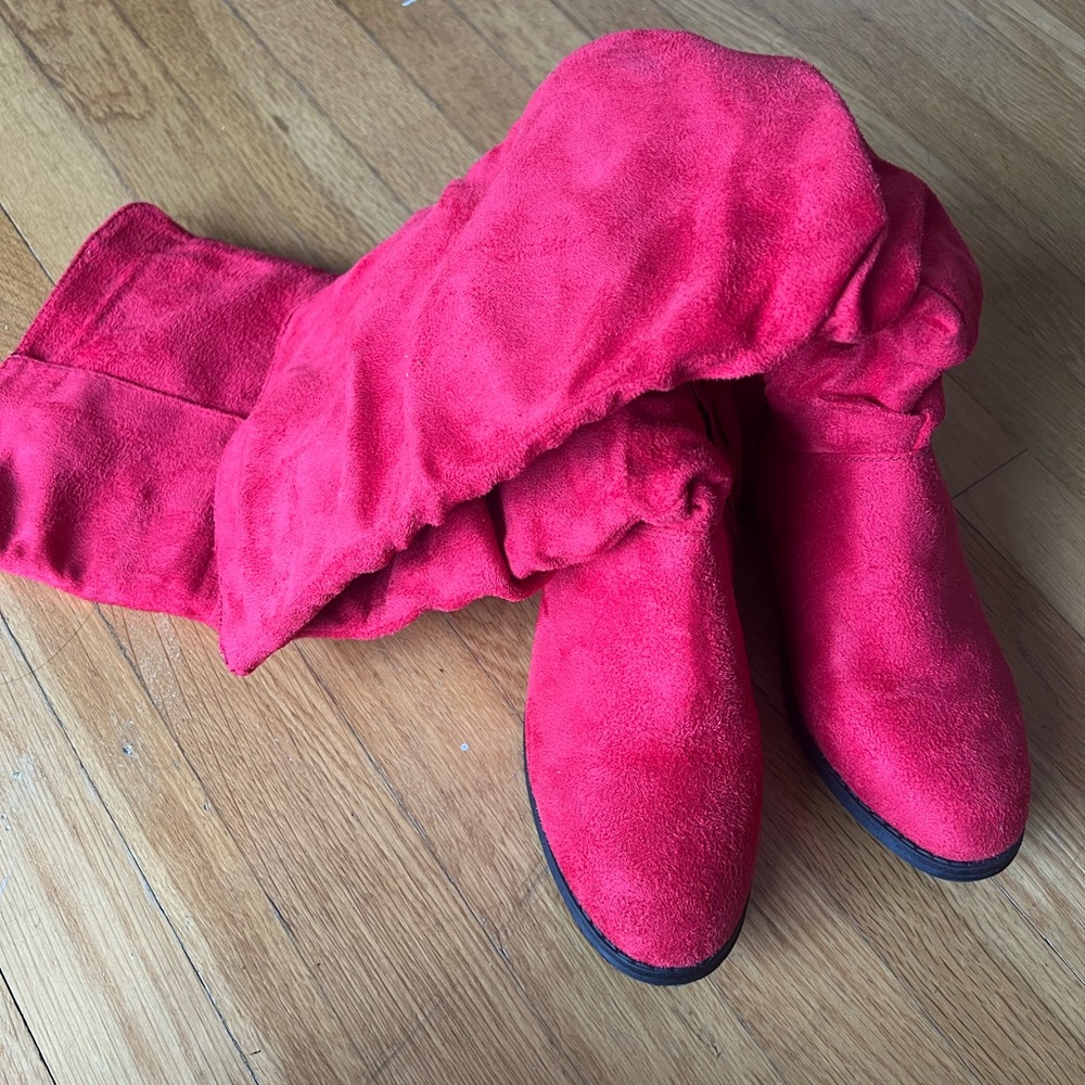 Red boots! Gently used, worn a handful of times!  Comfortable! not my style!